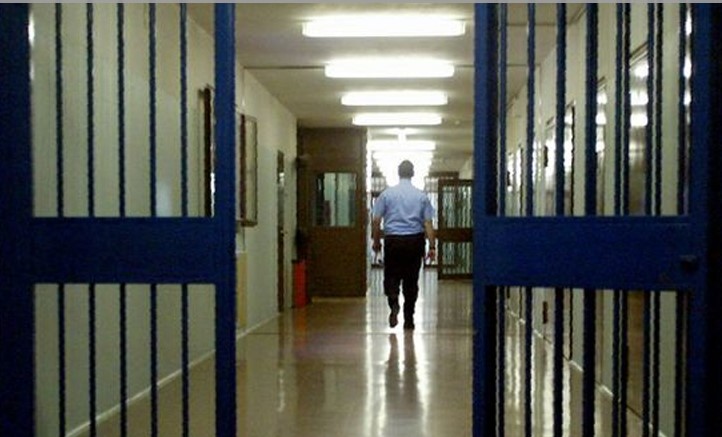 Aggressione in carcere, due agenti in ospedale