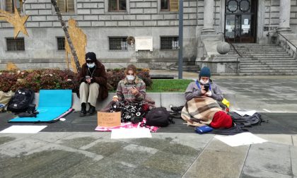 Ultima lezione in piazza per gli studenti che contestano la dad