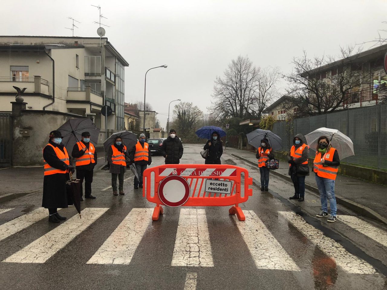 Sicurezza sulle strade scolastiche: arrivano le transenne mobili “leggere”