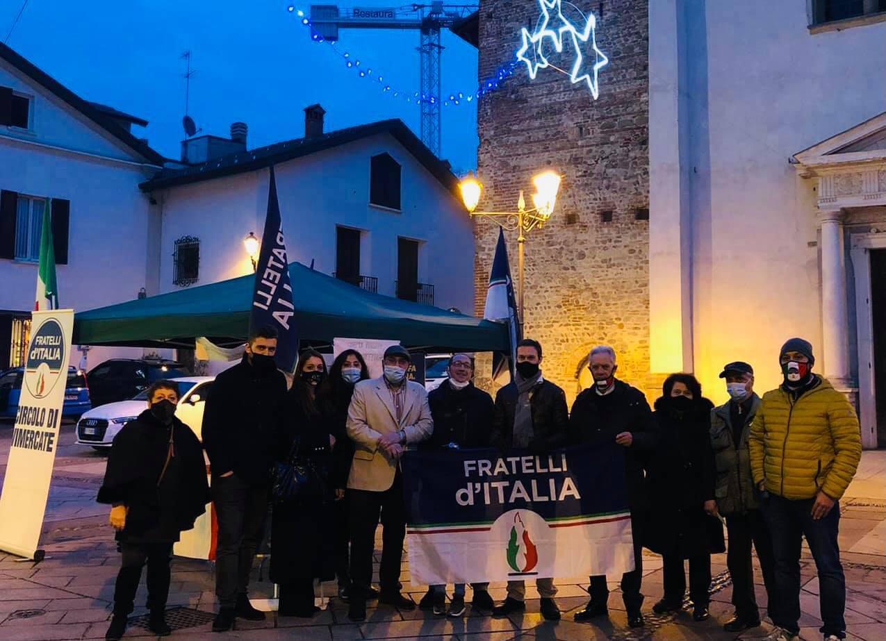 Fratelli d’Italia in piazza a sostegno di commercianti e artigiani
