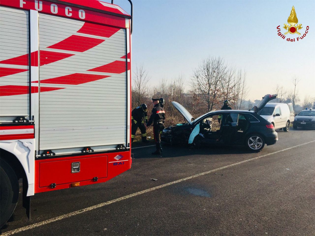 Scontro tra auto e camion a Cornate, paura per una 53enne