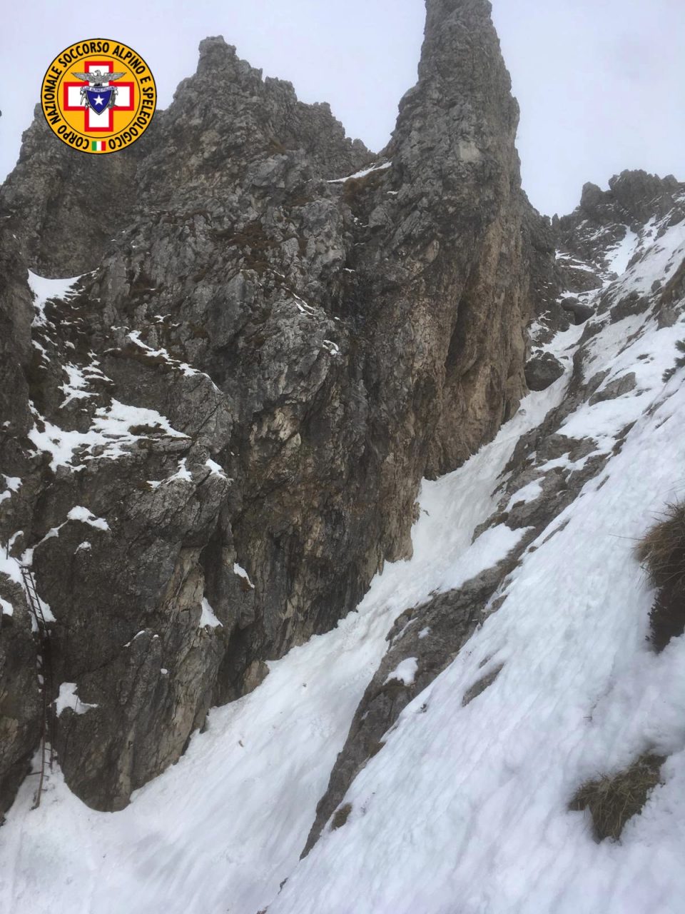 Ventiduenne brianzolo precipita in Grignetta, grave in ospedale