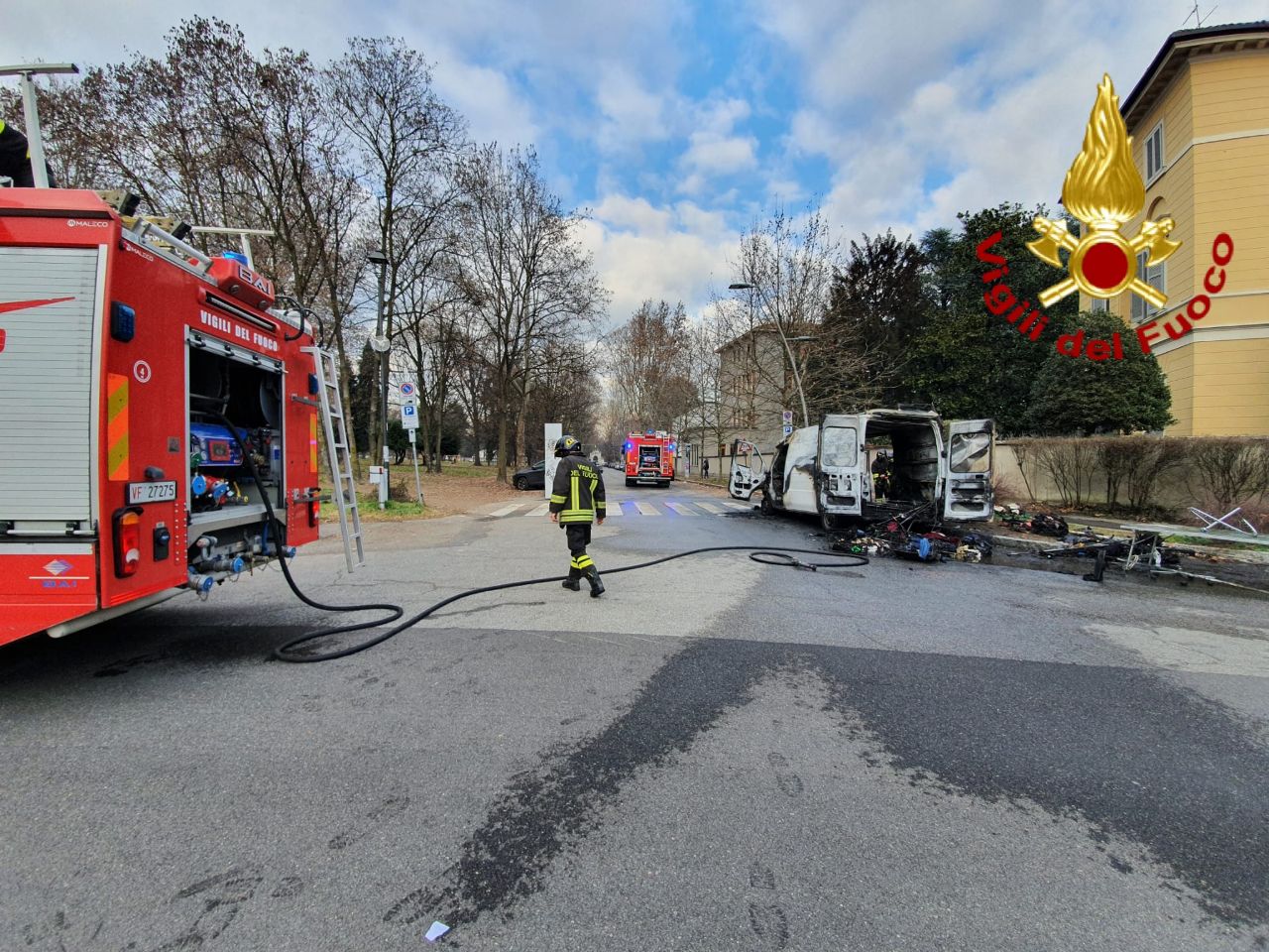 incendio furgone Monza