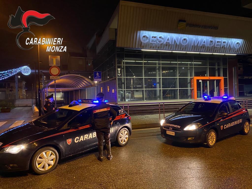 Aggredisce e rapina una 28enne in stazione. Lei finisce in ospedale, lui in carcere