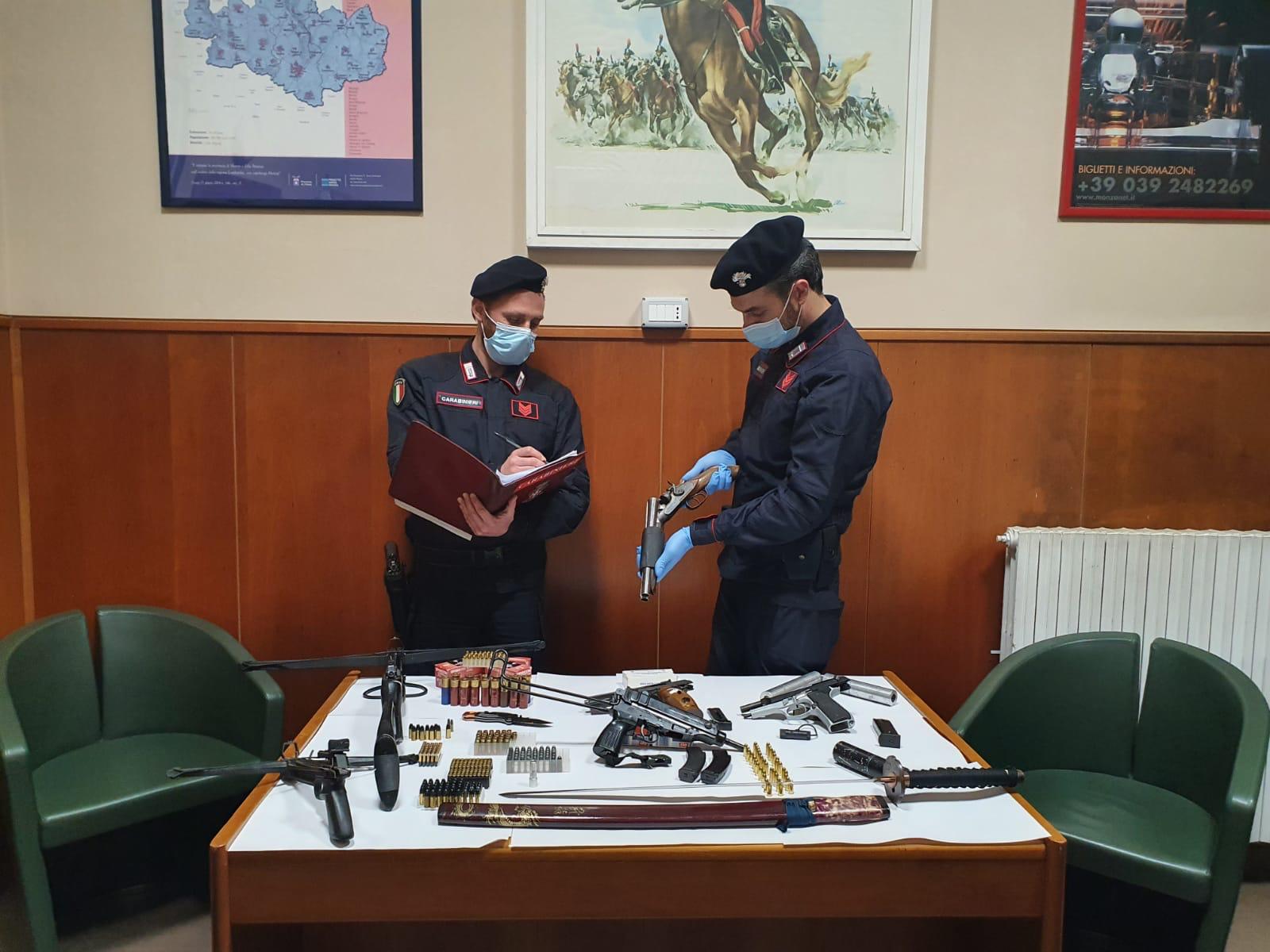 carabinieri monza, sequestro di arsenale di armi