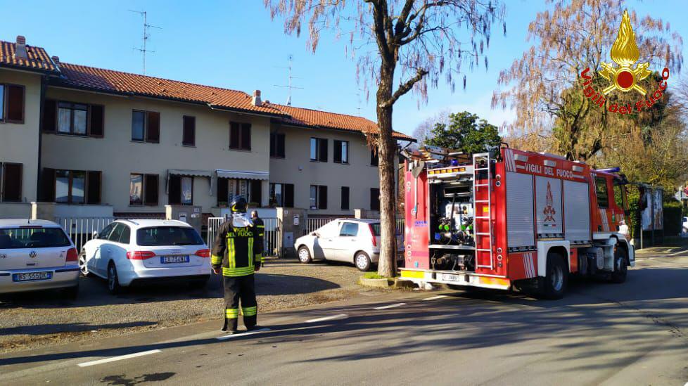 Si incendia la canna fumaria, intervengono i Vigili del Fuoco