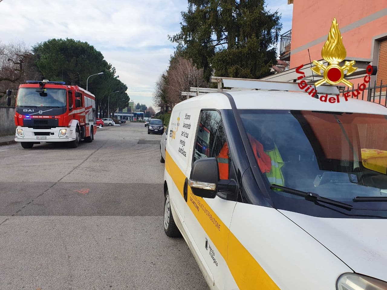 Fuga di gas a Lissone, due squadre di pompieri sul posto