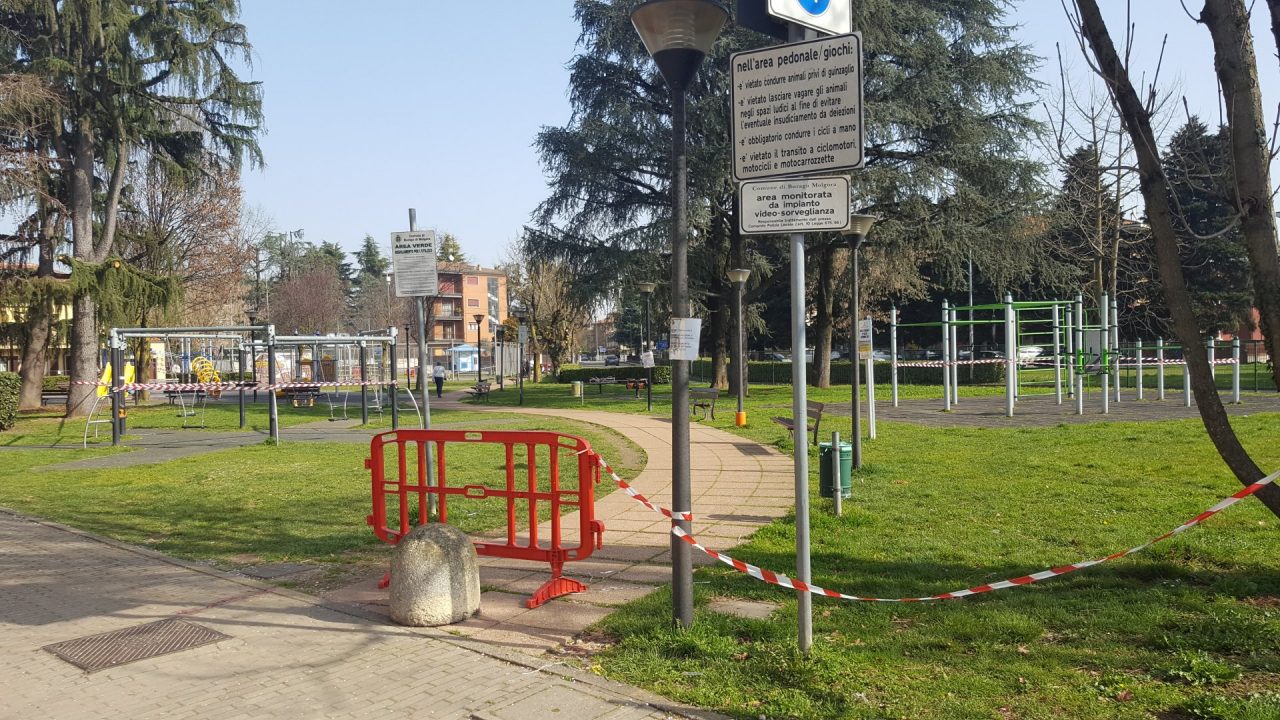 Burago: troppi assembramenti, il parco giochi chiude al pubblico