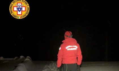 Problema a una gamba mentre fa snowboard, giovane monzese soccorso ad Aprica