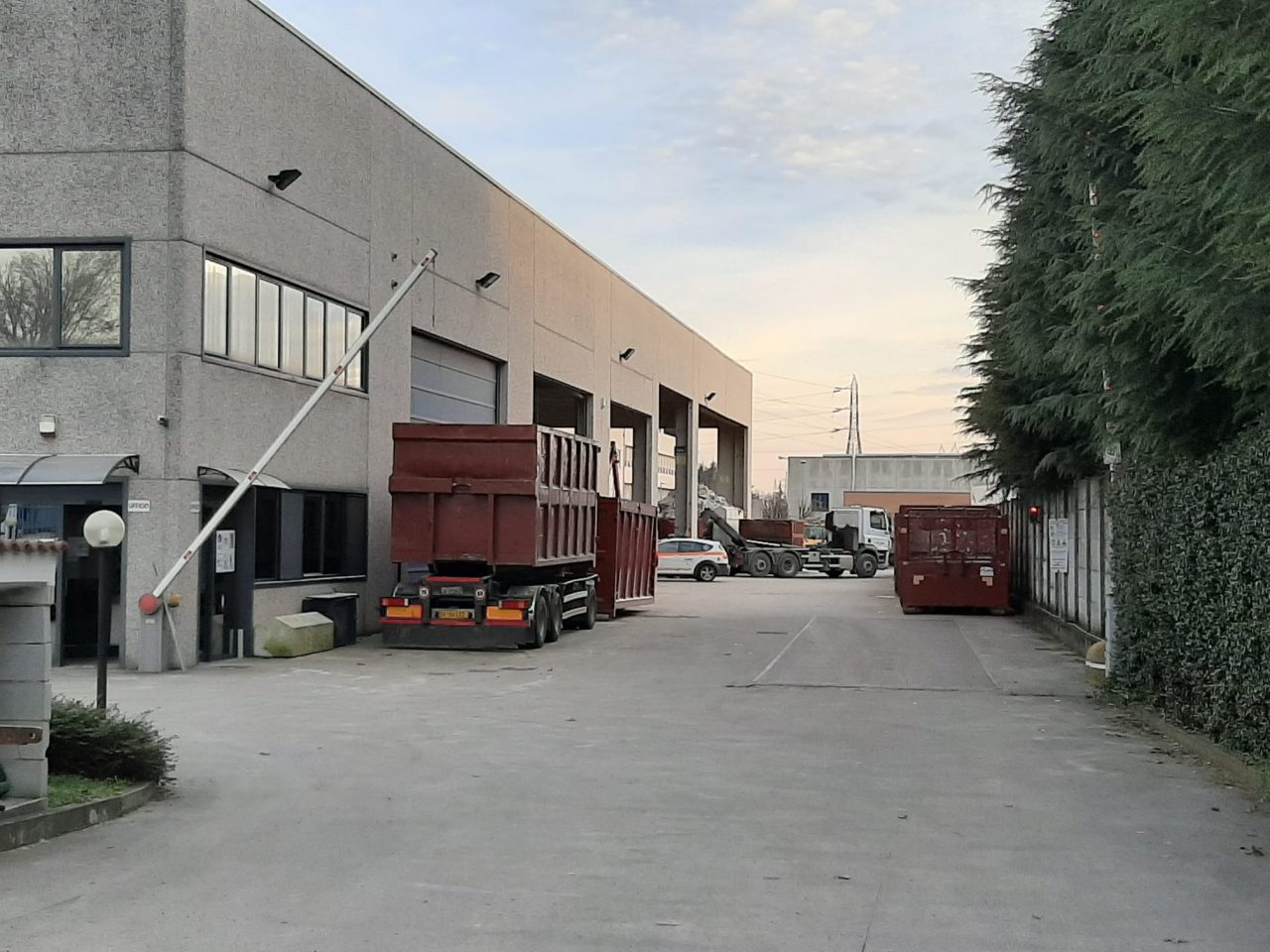 Monza, soccorsi in codice rosso per un infortunio sul lavoro