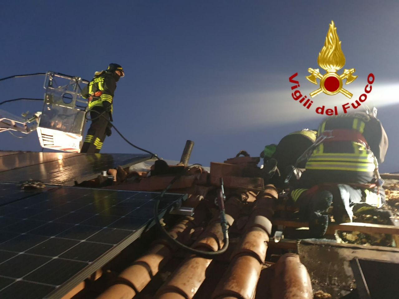 Triuggio, tetto di nuovo in fiamme in via Meucci