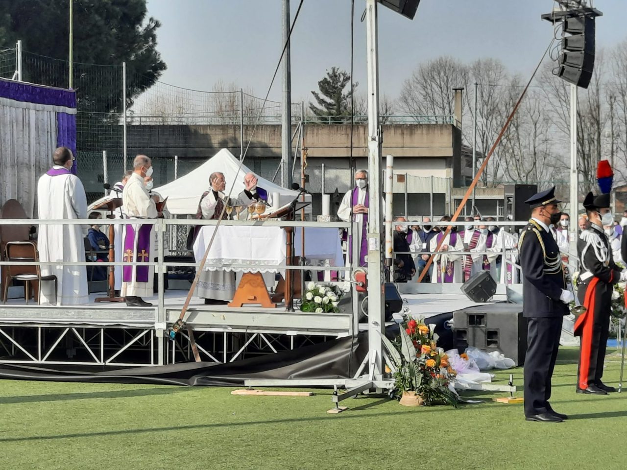 Delpini ai funerali di Attanasio “La tua partenza non diventerà un’assenza”