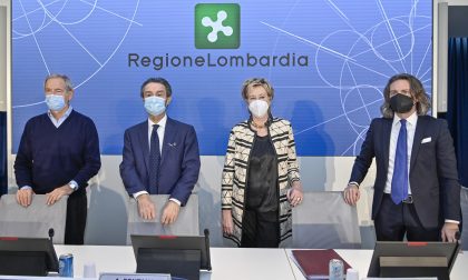 L'esordio di Bertolaso: “Tutta la Lombardia vaccinata entro giugno”