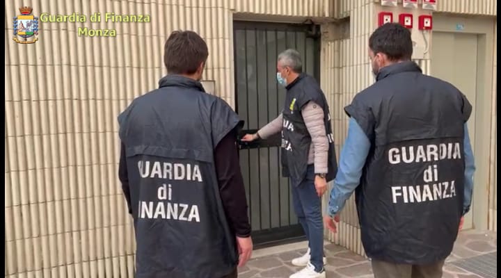 Bancarotta fraudolenta, frode fiscale, autoriciclaggio: arrestati quattro imprenditori