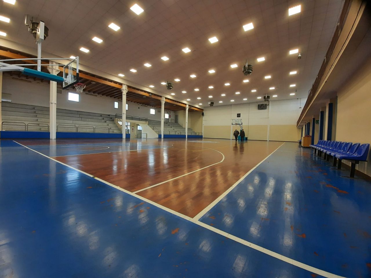 Ecco le foto dei lavori di restyling al Palazzetto dello Sport