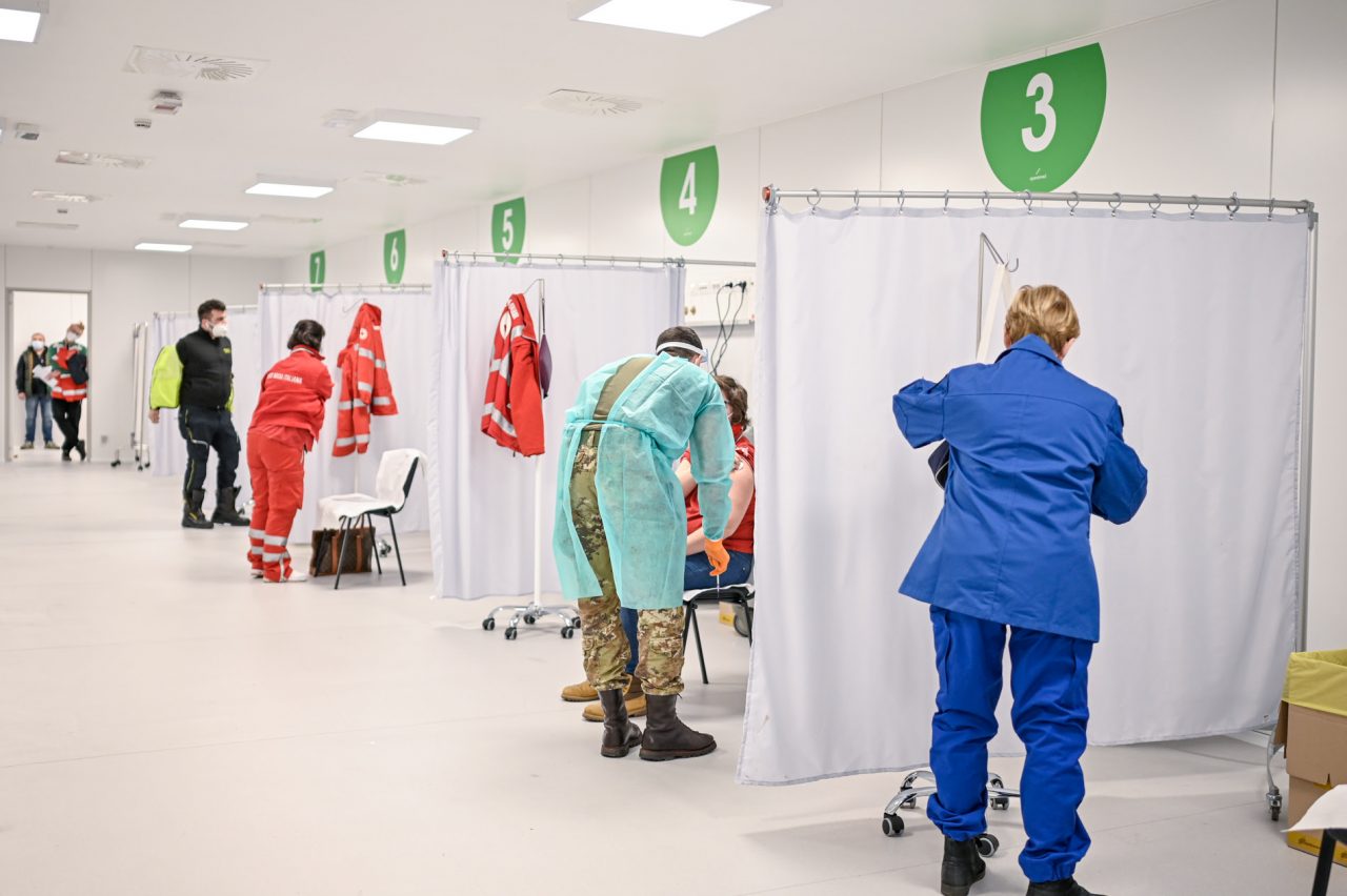 In Fiera a Milano cronometrati i tempi di somministrazione dei vaccini