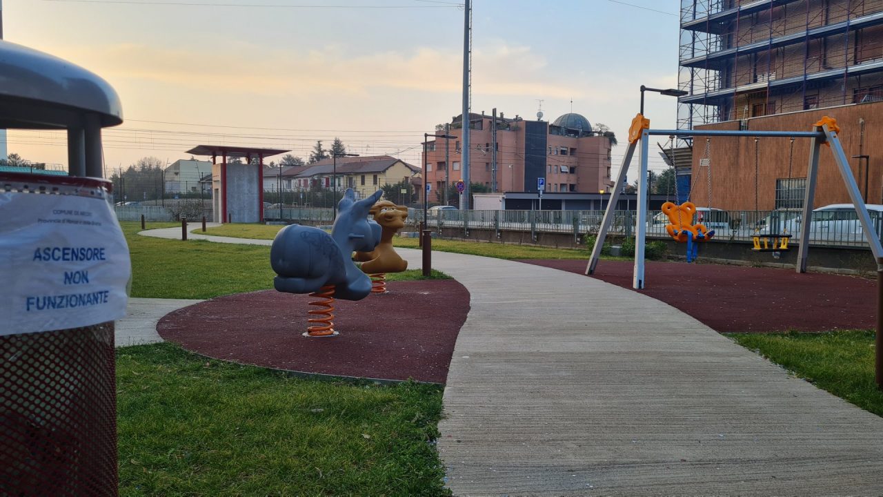 Arcore, sottopasso ferroviario e giardinetti bivacco notturno per ubriachi e drogati