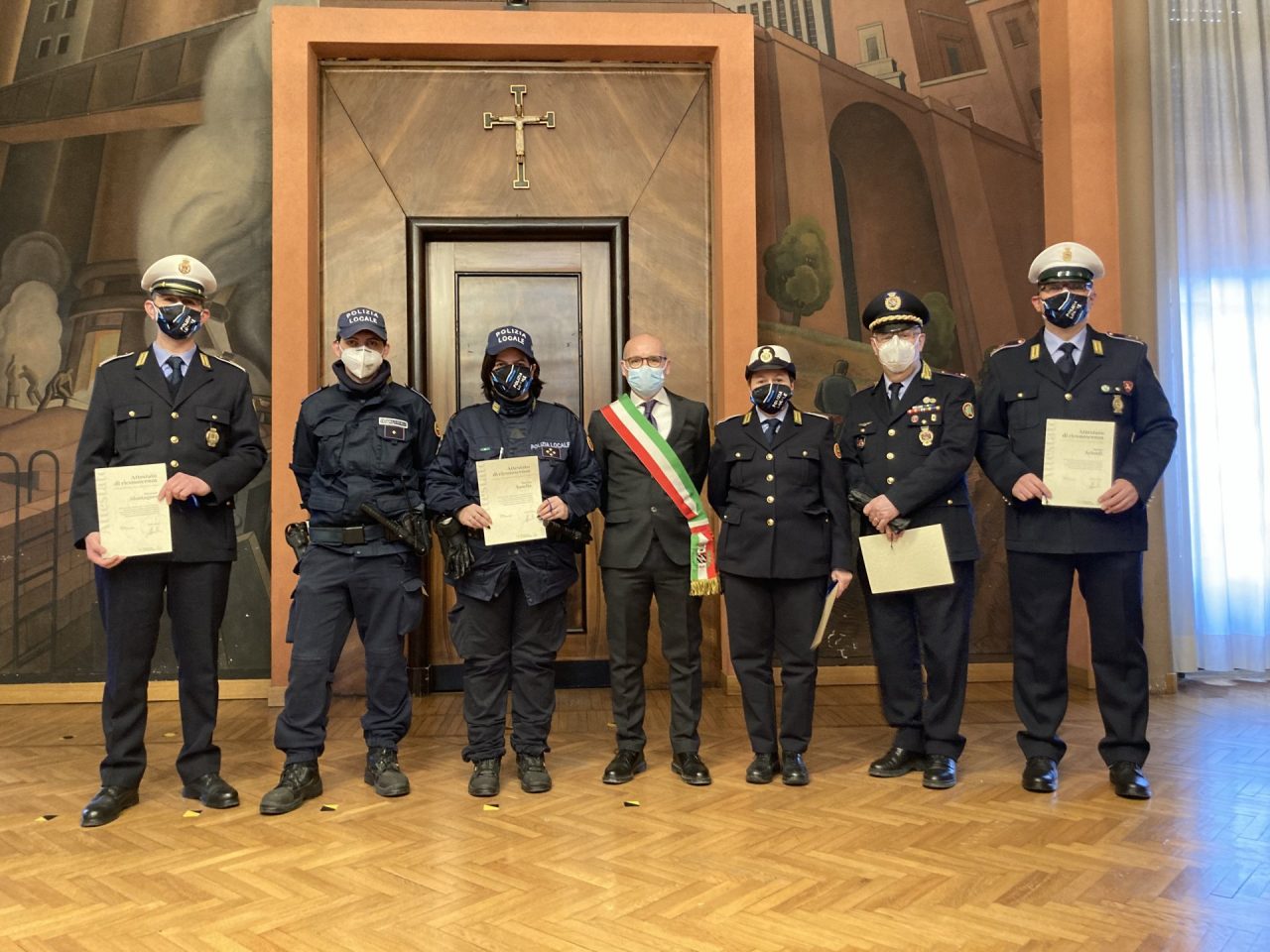 Villasanta rende onore ai vigili impegnati durante la pandemia