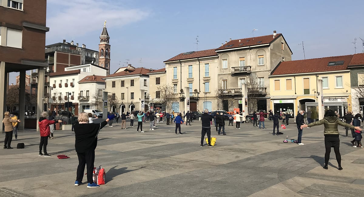Mezz’ora al giorno di ginnastica in piazza per tutti: l’iniziativa a maggio, se non saremo in zona rossa