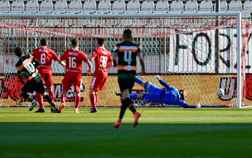 Monza-Venezia la partita in diretta: con quattro gol i Lagunari sbancano l’U-Power Stadium