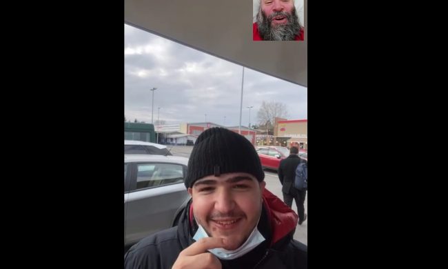 Intervento al cuore per il “papà” di PizzAut. I suoi ragazzi gli dedicano… una pizza