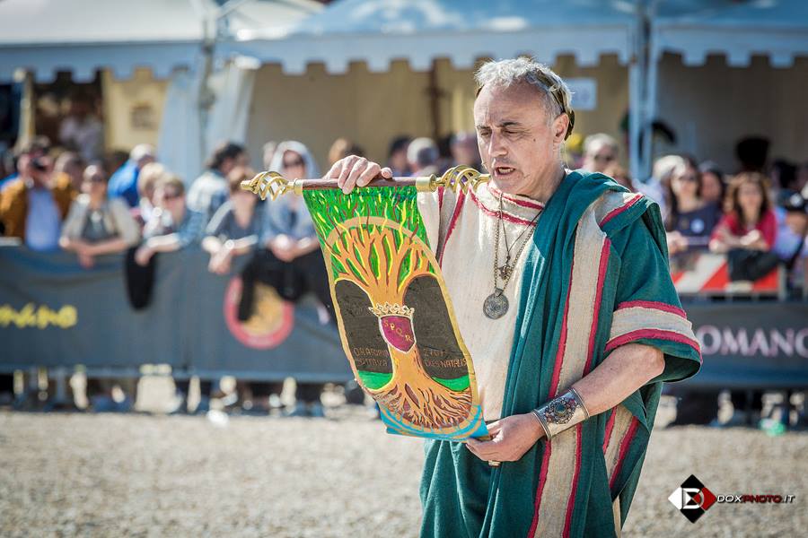 L’ex sindaco si candida alle elezioni di Roma con “Nerone”