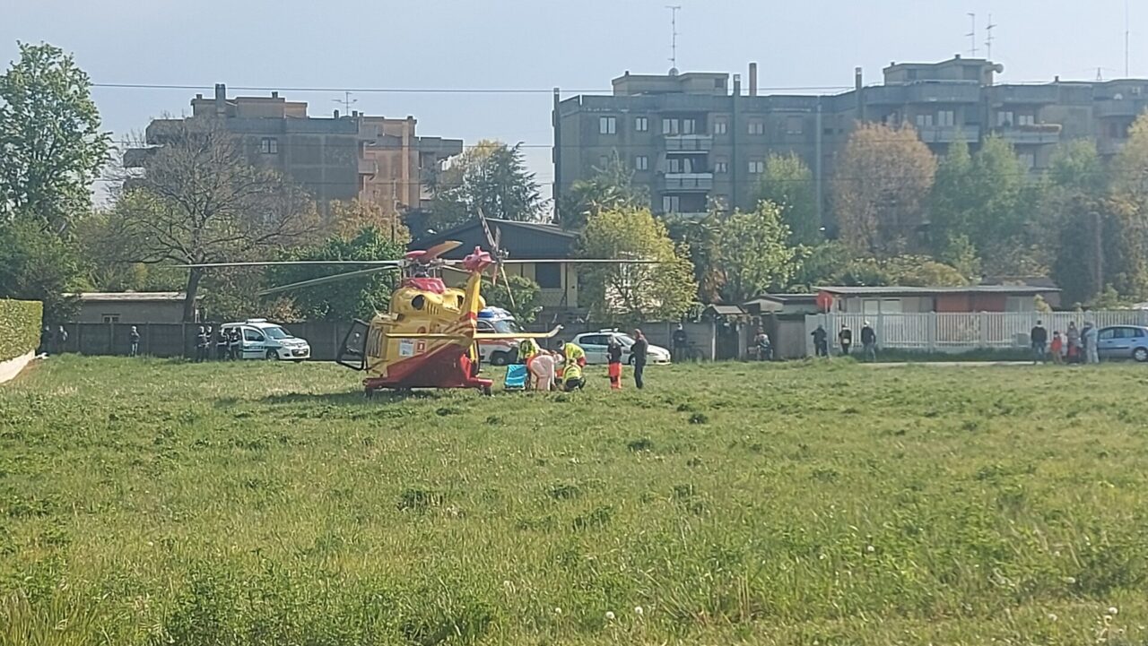 Incidente domestico con il flessibile, interviene l’elisoccorso