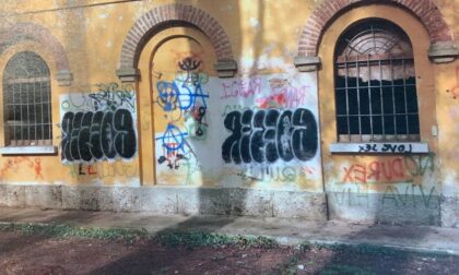 Sorpreso a imbrattare storica cascina del Parco: 24enne nei guai