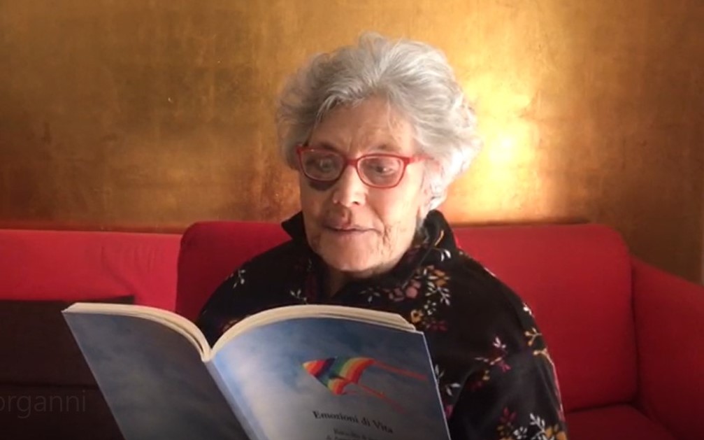 “Vorrei restare qui”, Anna Maria Forganni legge una sua poesia