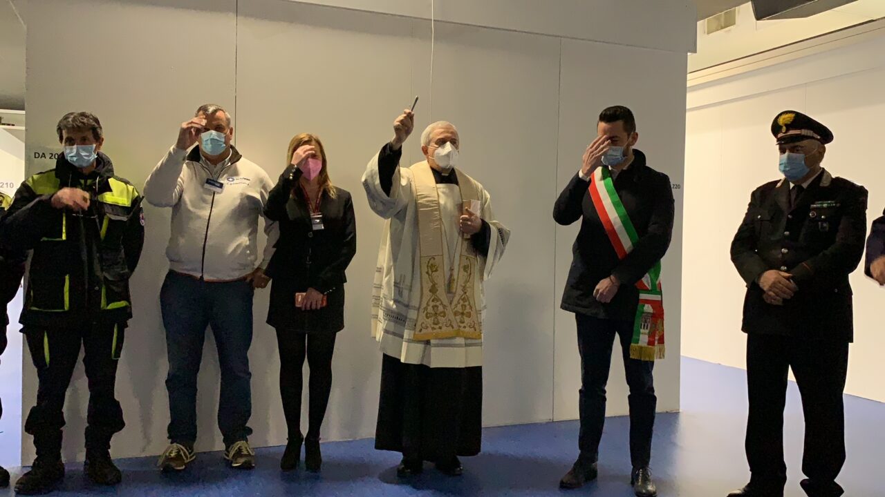 Carate Brianza, aperto l’hub vaccinale al Polaris (VIDEO)