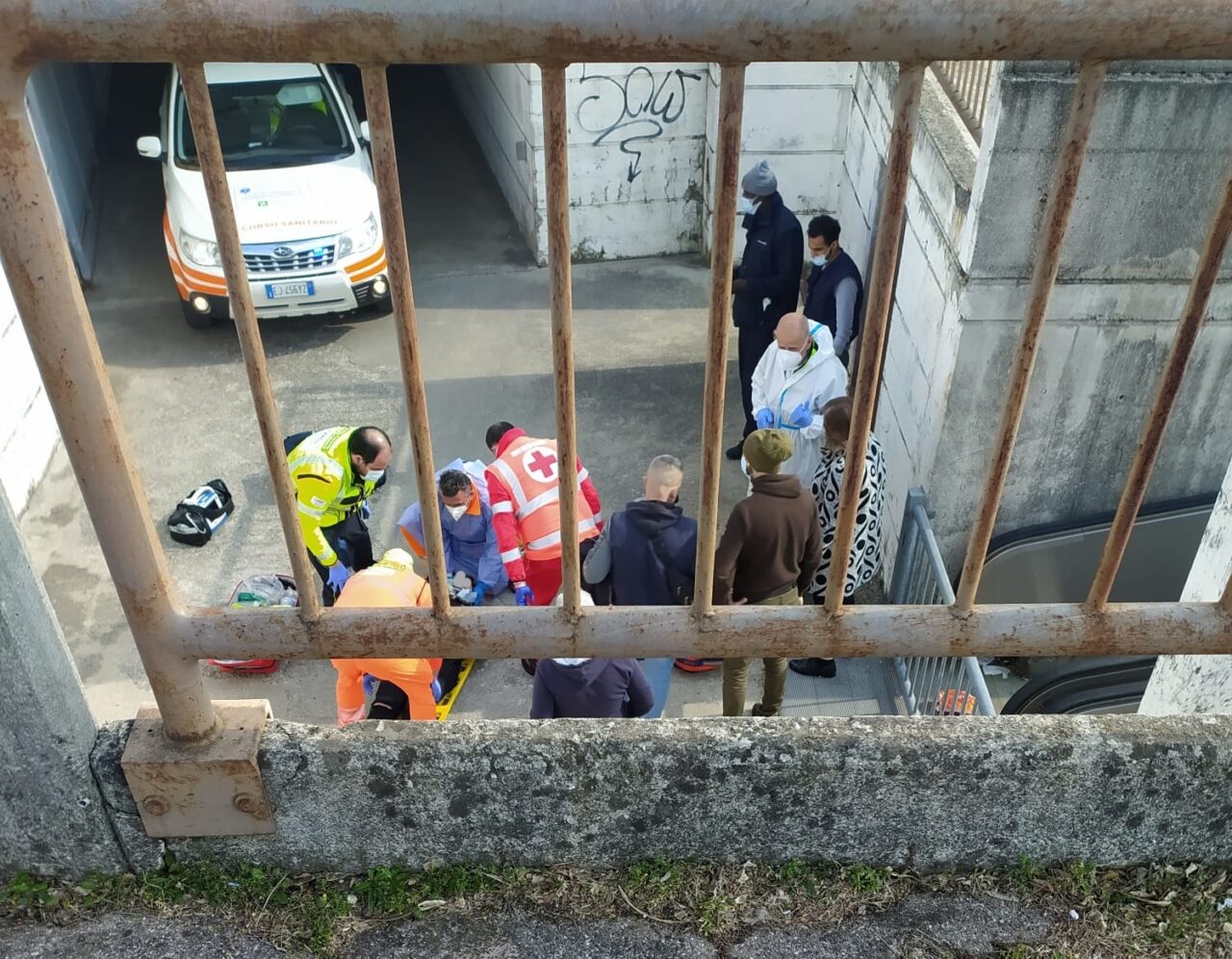 Giussano, colto da malore: soccorso un 15enne