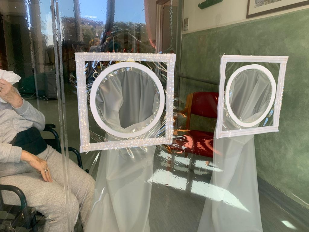 Rsa Covid free, l’appello: “Ora riapritele, servono abbracci veri”
