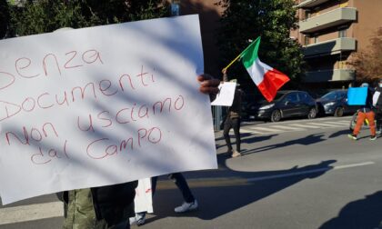 Da cinque anni aspettano i documenti, richiedenti asilo in corteo in Brianza