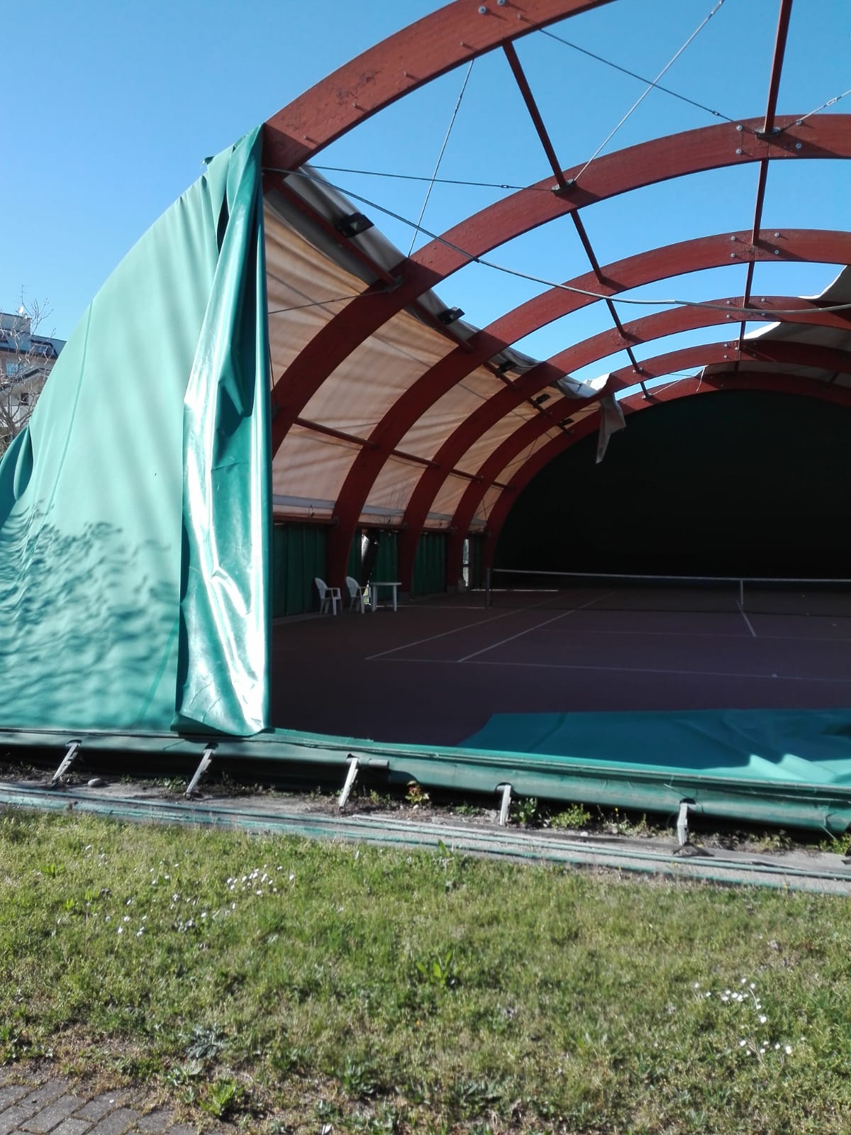 campo tennis scoperchiato nova milanese