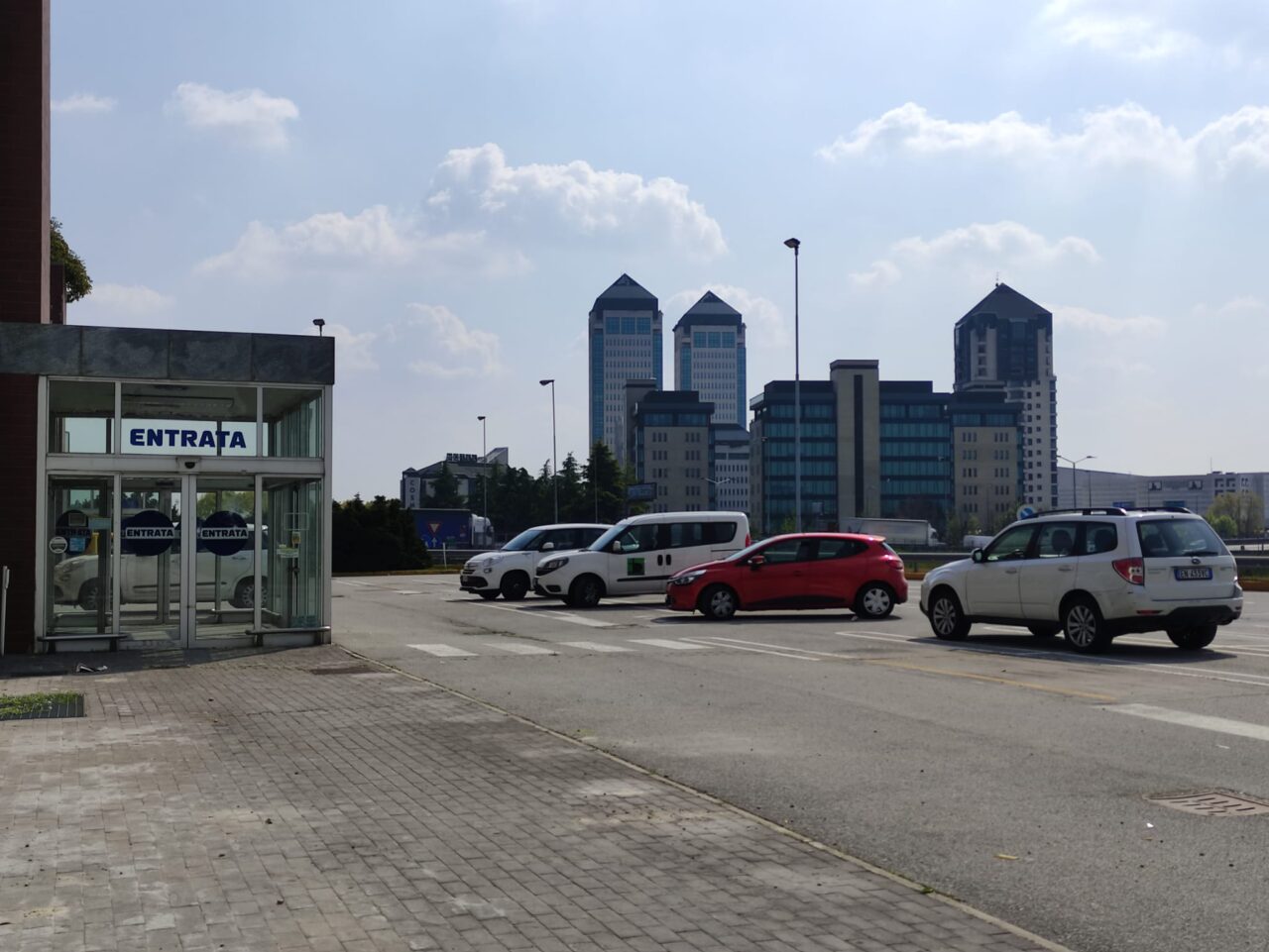 L’hub vaccinale del Vimercatese trasferito nella vecchia Esselunga