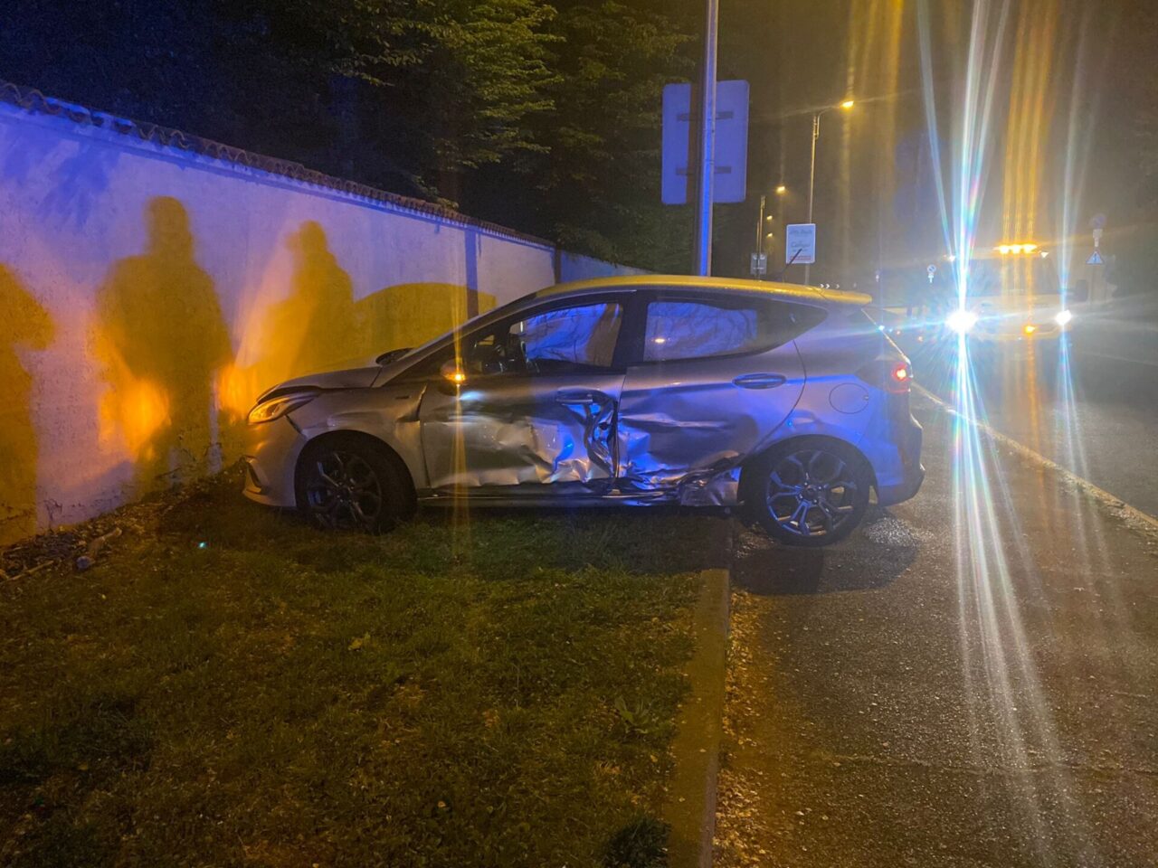 Scontro tra auto a Monza: coinvolti tre giovanissimi