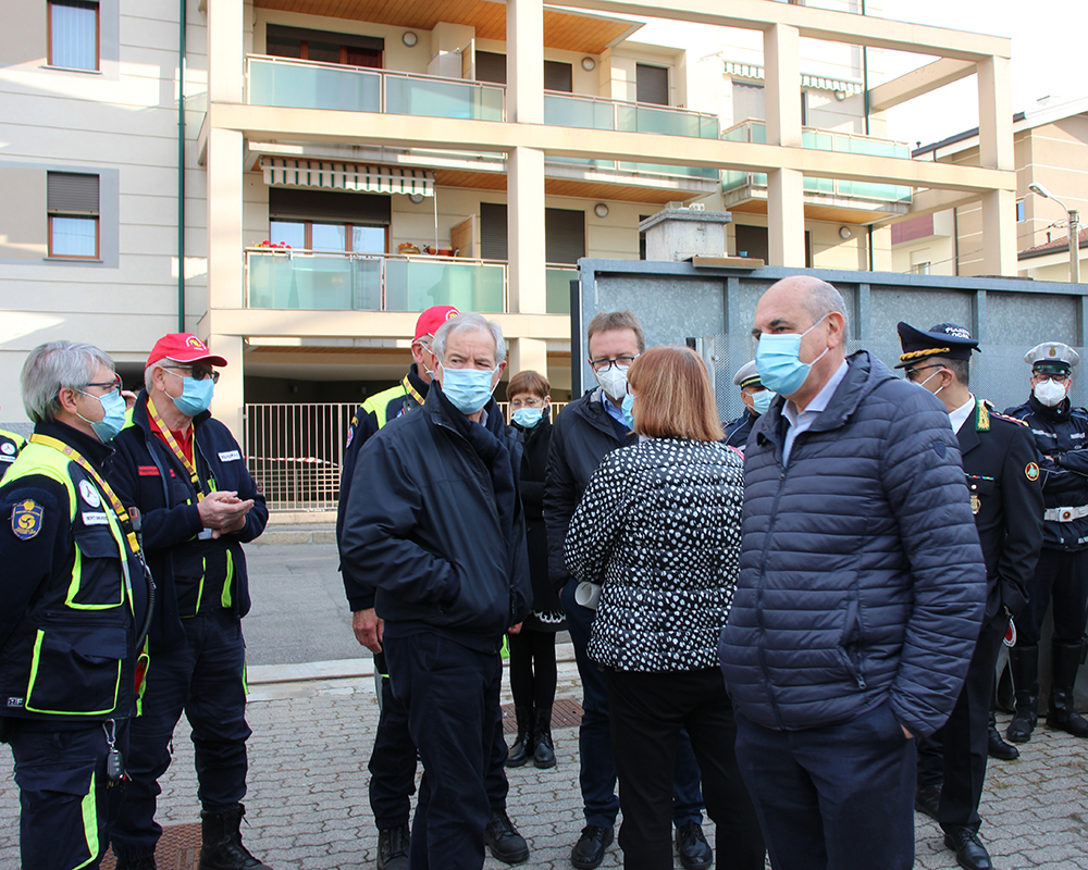 Vaccini Covid a domicilio, in città è arrivato anche Guido Bertolaso