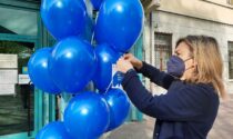Autismo, in città un'invasione con tantissimi palloncini blu