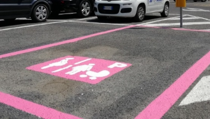 Carate, in Consiglio comunale una mozione per istituire i parcheggi rosa