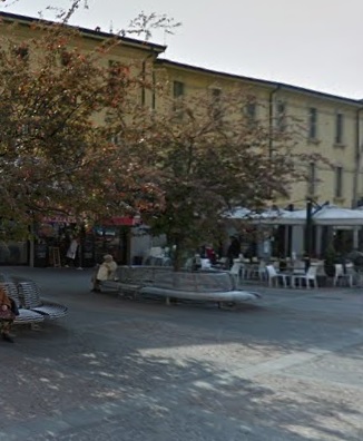 Niente servizi igienici pubblici e bar chiusi, in città c’è un problema
