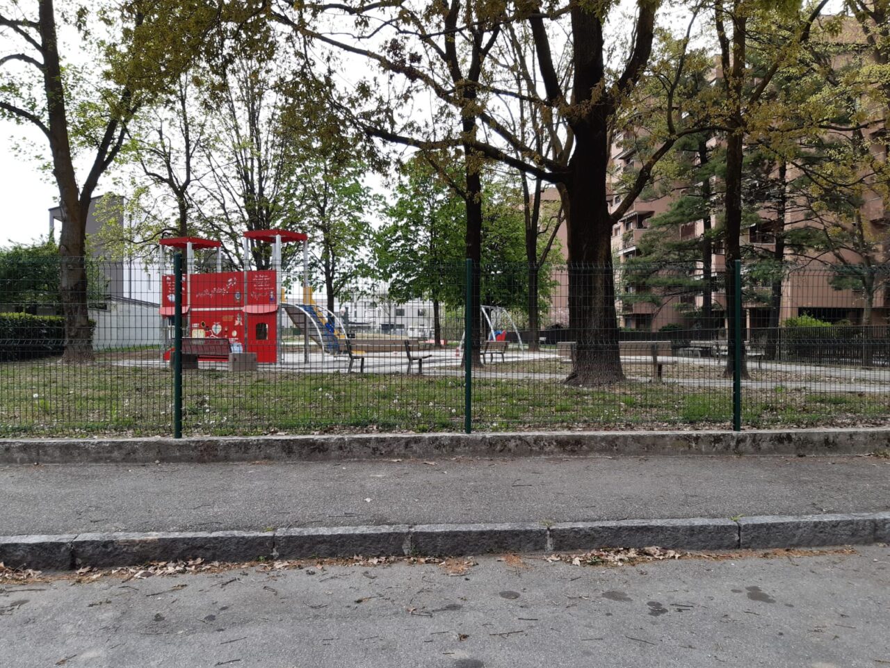 Operai colpiti dal Covid, slitta l’apertura dei giardini di via Lennon