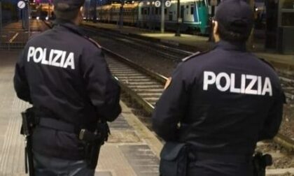 Minacce ai ferrovieri e insulti a fondo sessista alla capotreno: nei guai otto giovani