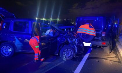 Incidente all'uscita della Statale 36: auto impatta contro una vettura ferma in panne