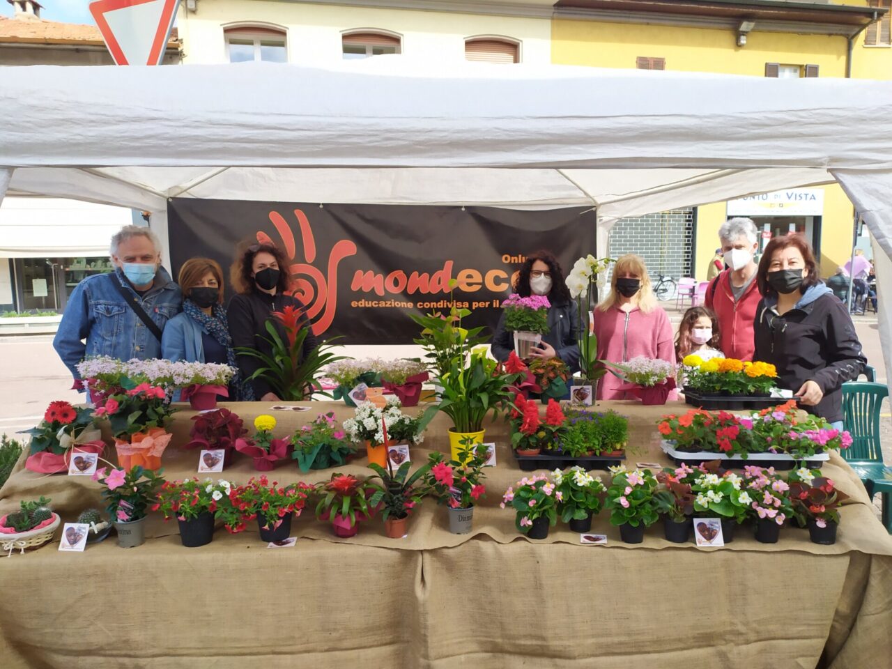 Muggiò in fiore con le associazioni per la festa della mamma