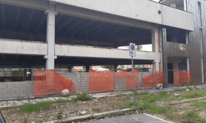 Seregno: lavori in corso nell'edificio dismesso Edison/Colzani, saranno murati tutti gli accessi