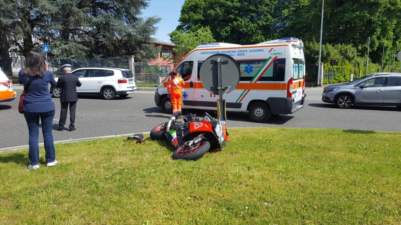 Non ce l’ha fatta il centauro rimasto vittima di un incidente a Carnate