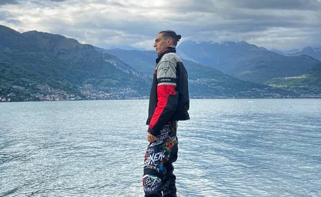 L’ultimo saluto a Carlo De Rosa: oggi i funerali del 19enne morto nell’incidente in moto