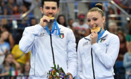 Il vimercatese Davide Donati e la compagna Michela Castoldi salutano l'Aerobica dal tetto del Mondo