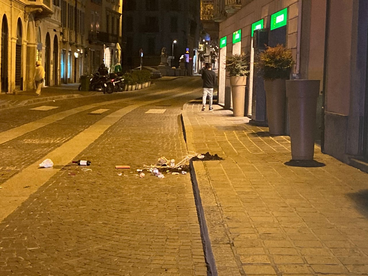 Assessore sorprende i vandali e li fa sanzionare