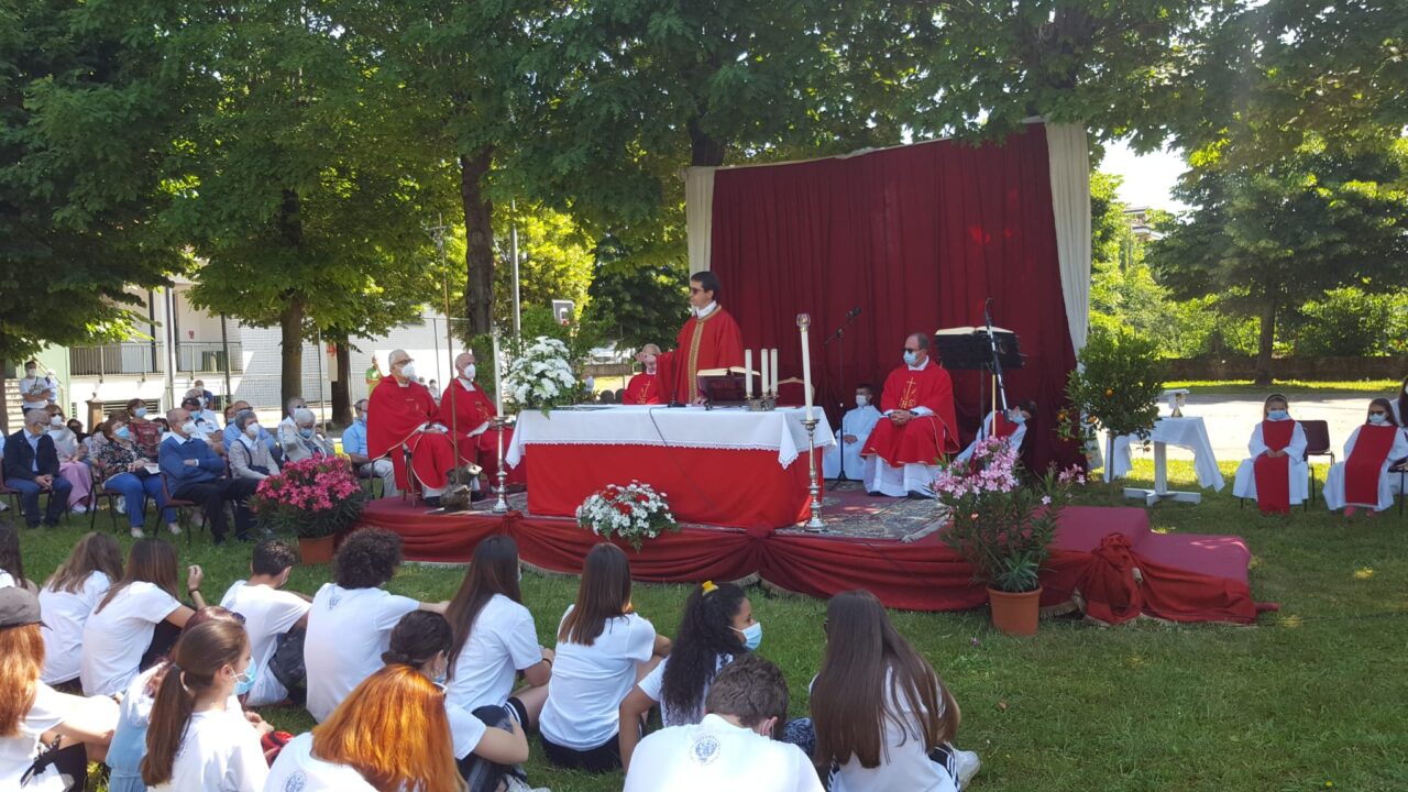 Grande festa per i dieci anni di sacerdozio di don Stefano